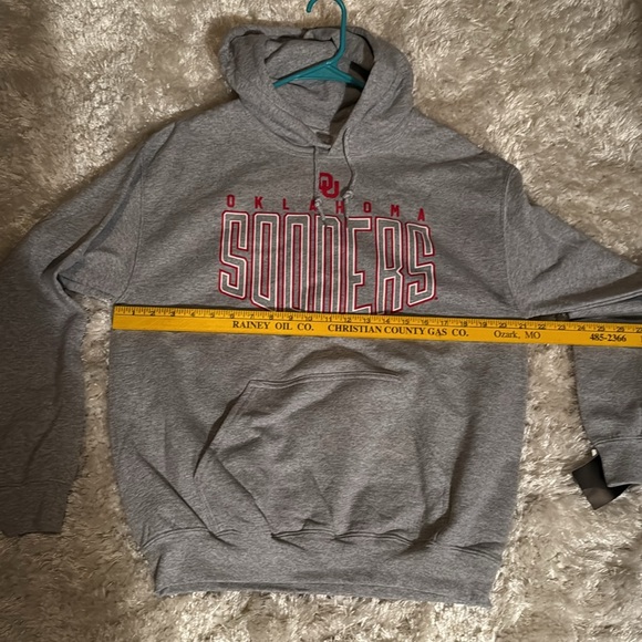 Oklahoma Sooners Gray Hoodie - Picture 4 of 4